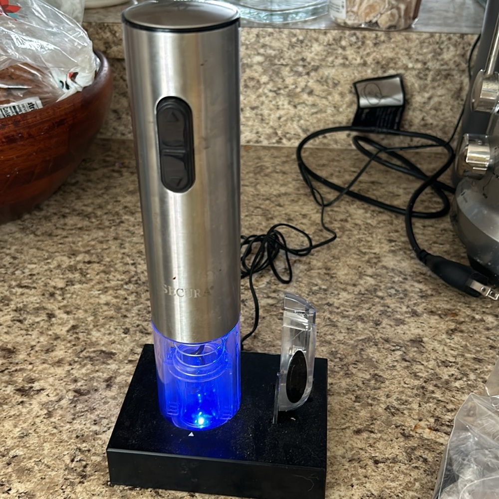 electric wine opener - Picture 2 of 2